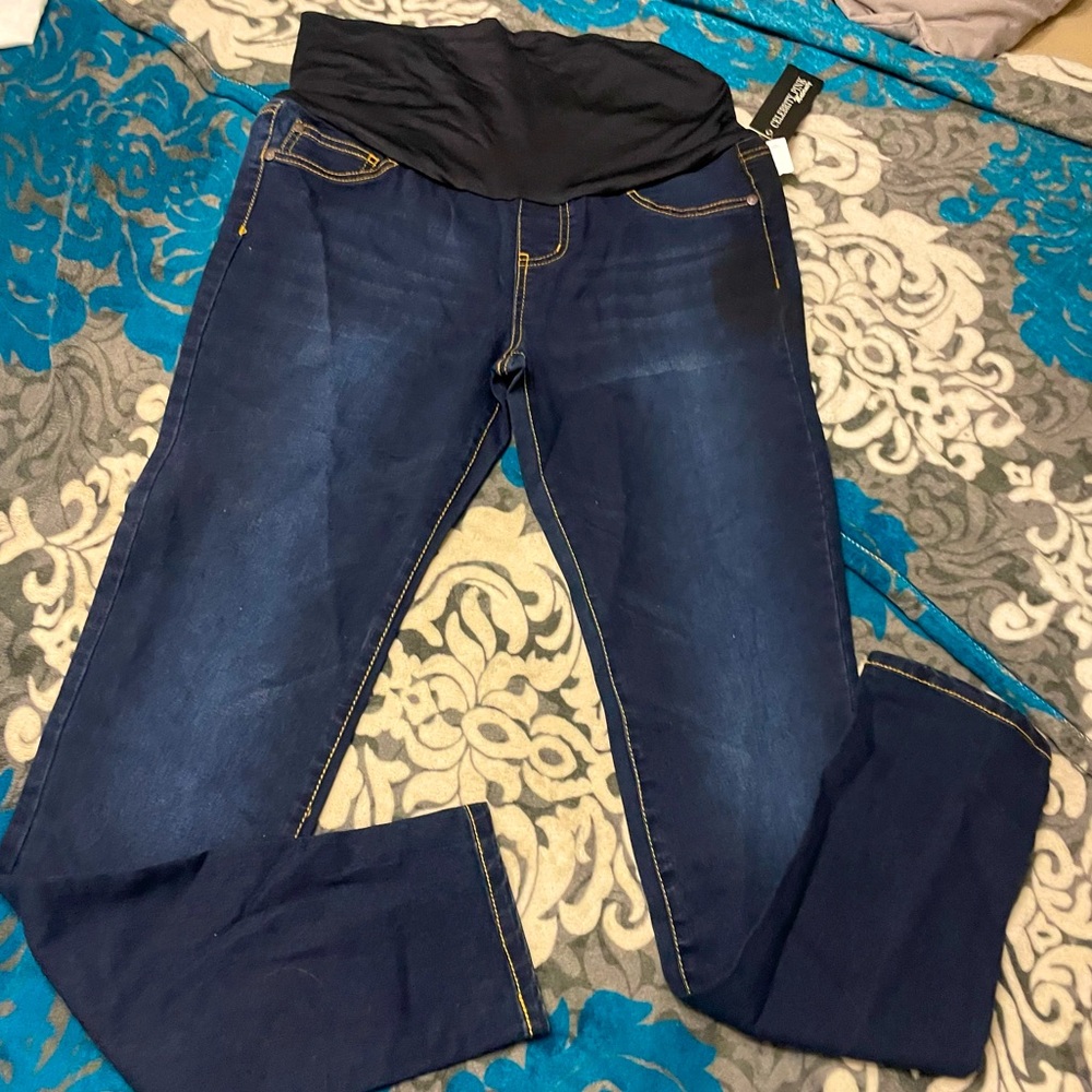 NWT- Women's Maternity Full-Panel Boot-Cut Jeans
